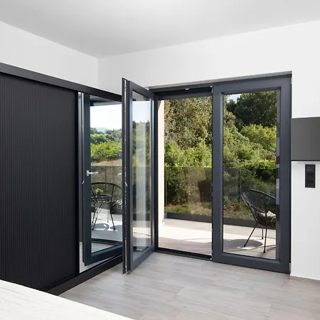 Lumea - 4 Bedroom With Pool 别墅 *