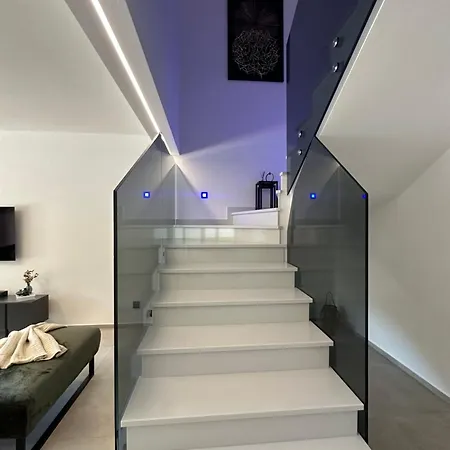 Lumea - 4 Bedroom With Pool * Pula