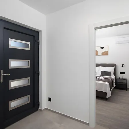 Lumea - 4 Bedroom With Pool *